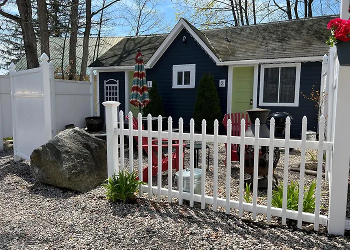 Cottage 1-2 - Pet Friendly 50 Fee-2 Bed 1 Bath