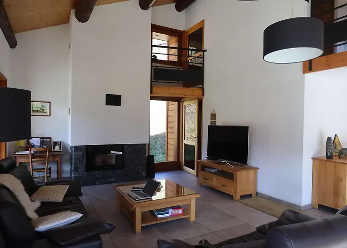 Chalet spacieux 3 étages, cheminée, garage, pour 6 pers, Arêches-Beaufort - FR-1-342-316