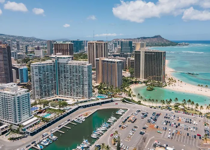 15Fl Waikiki Studio With Lanai, Pool & Near Waikiki Beach