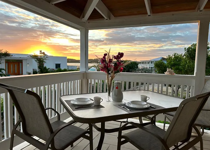 Blue Bird Villa - Turks & Caicos