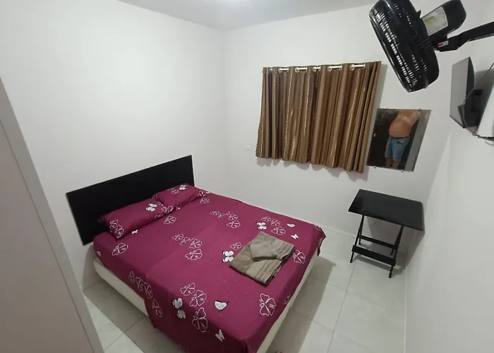 Quarto 2 Privado Confortável em Pontal do Sul