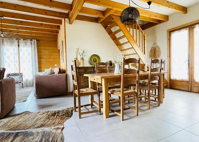 Chalet entre lac et montagnes