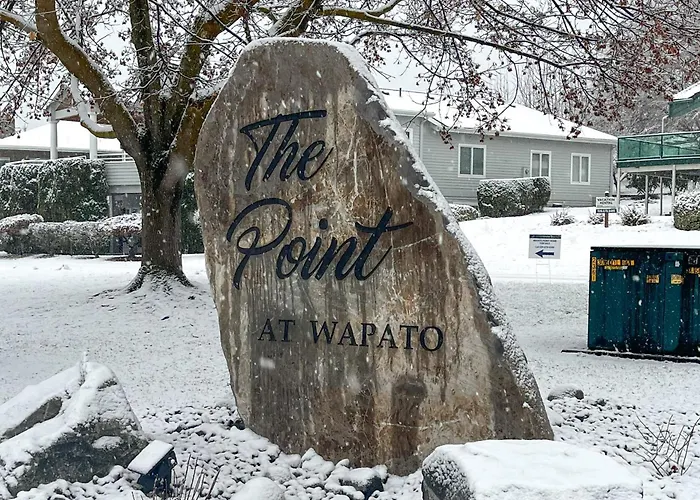 Gorgeous Wapato Point Lakehouse W/ Private Hot Tub