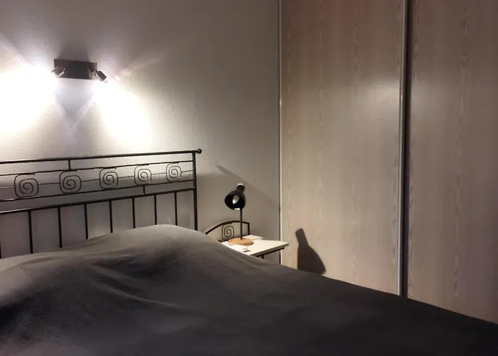 Villa 45 M2 dans parc arboré avec piscine