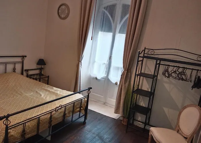 Pounette T3 villa appt rdc 2 chambres thermes centre