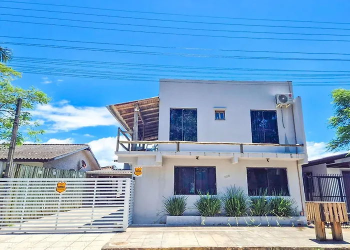 Residencial da Bia - Casas com 2 Dorms, Ar e Piscina Térmica e Coberta na Praia da Cal
