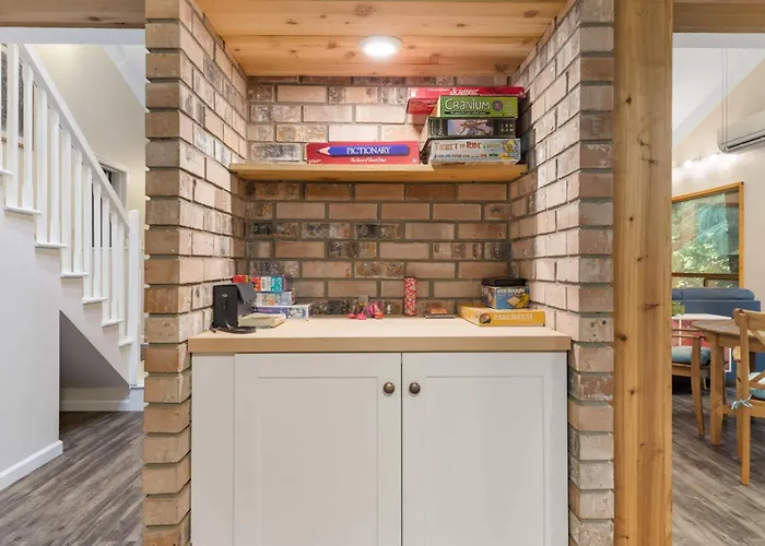 Perch - Rhododendron Loft