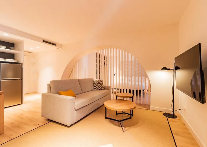 Port Plaza Apartments