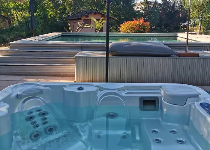 Studio de charme en Provence, piscine et jacuzzi partagés
