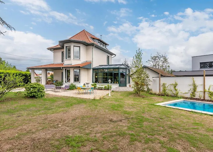 Green Place - Amazing House With Swimming Pool