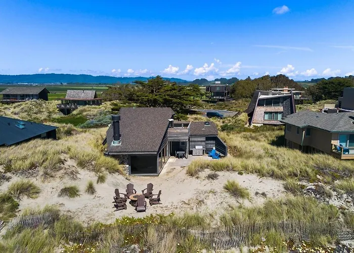 Oceanfront Retreat On Pajaro Dunes Beach