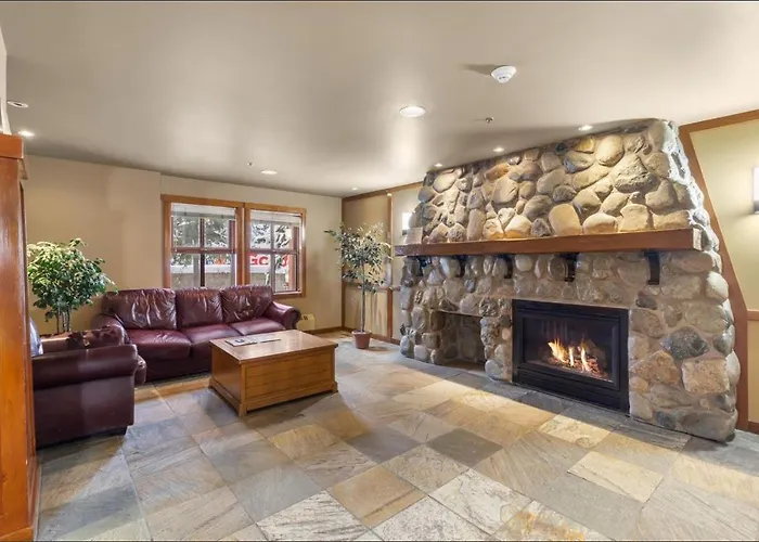 Main Village, Ski-In Ski-Out, Hot Tub, Condo