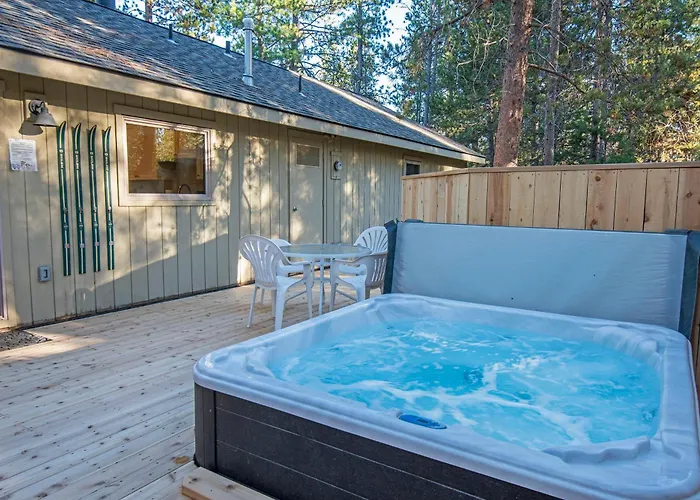 11 Pine Bough - Meredith Lodging