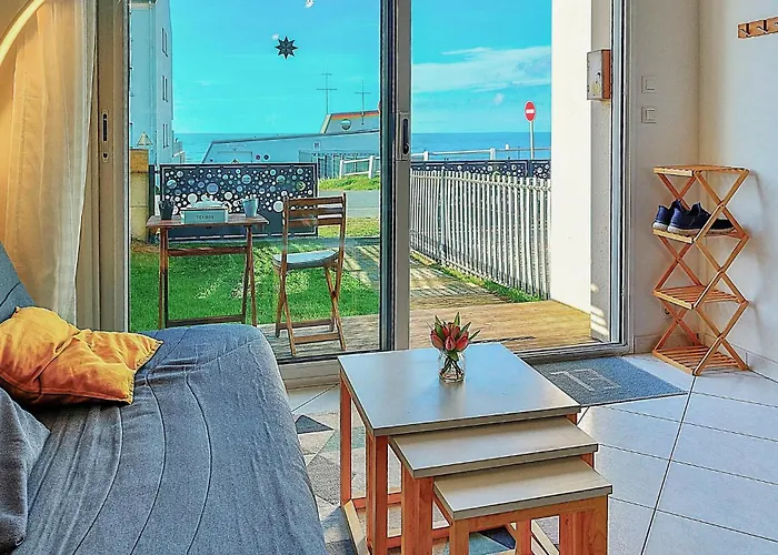 Stunning Home In Jullouville With House Sea View