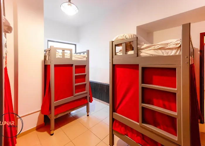 Lunar Hostel - Jbr