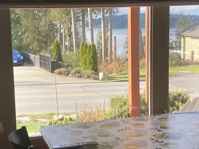 Beaches Downtown Suite In Sechelt