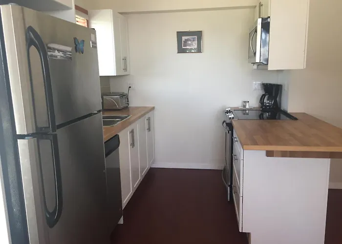 Beaches Downtown Suite In Sechelt