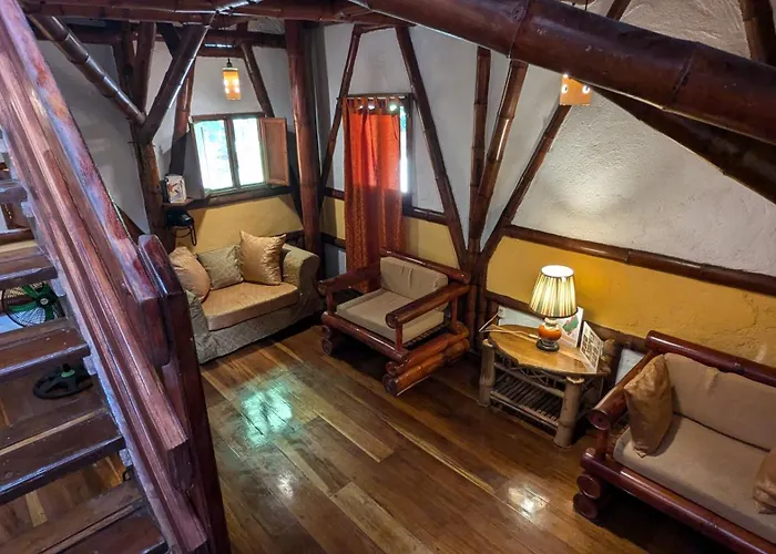 Tree House Beachfront