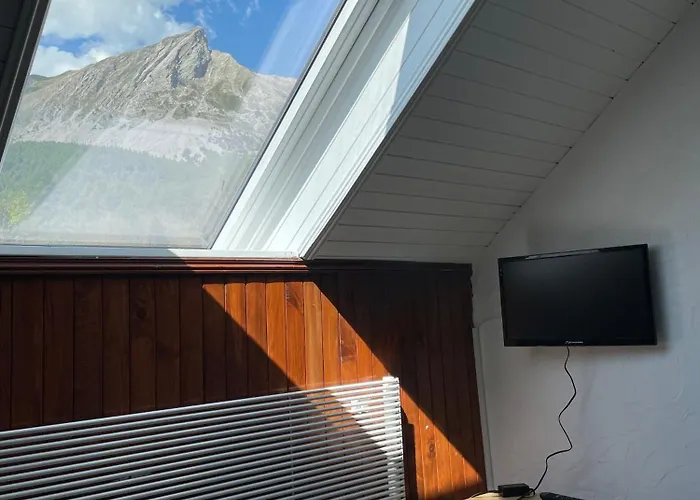 Maison L'Aiguille - chambres hôtes&2 appartements indépendant