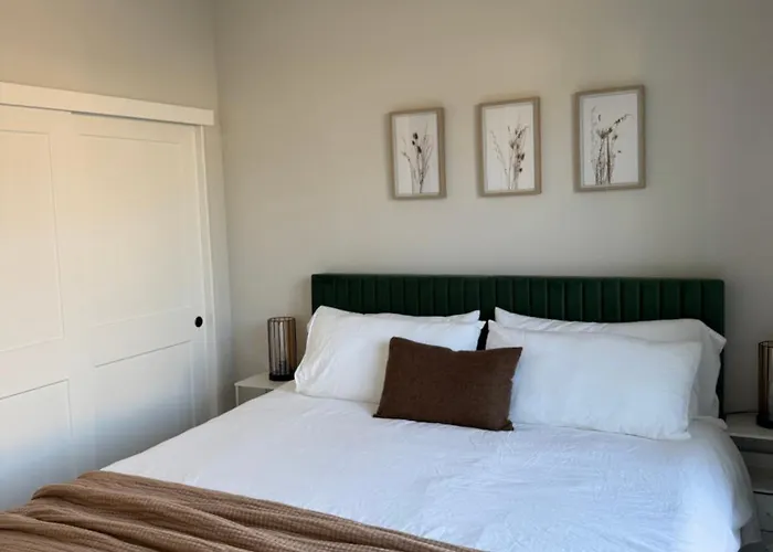 Entire Cozy Guest Home