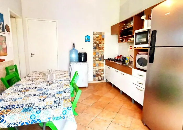 Casa a 50m praia da Pinheira configuravel de 1 ate 8 pessoas