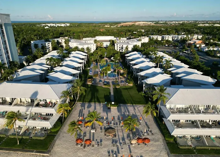 Oceanfront 3-Br Condo With Large Beachfront Terrace