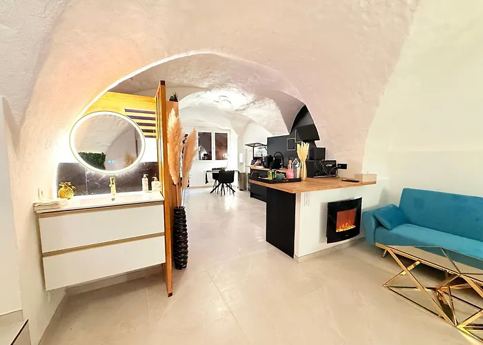 Love Room d exception Spa et Pièce Secrète