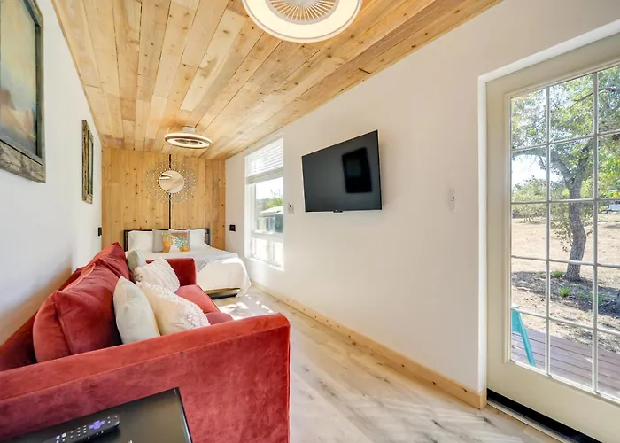 Modern Hill Country Container
