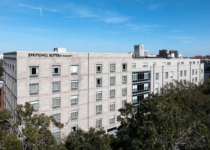 Jacuzzi hotel: Springhill Suites By Marriott Savannah Downtown Historic District