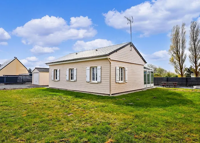 Gorgeous Home In Creances-Plage