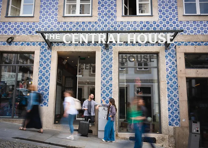 Central House Ribeira