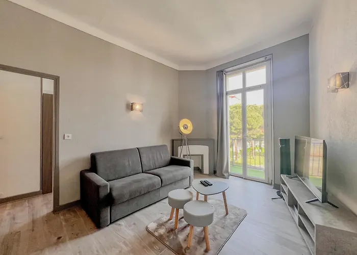 Cannes City Break - 2Nd Floor - Sunny Balcony & Quiet Street