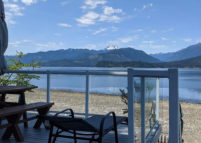 Picturesque Hood Canal Waterfront