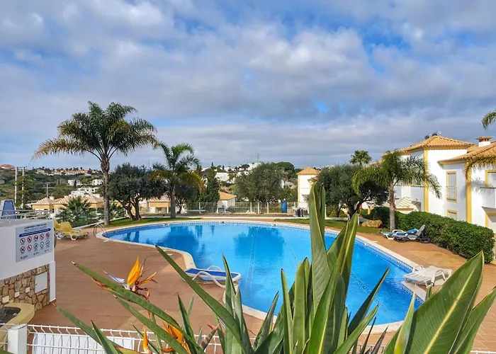 Farm Village- Townhouse 2 Mins From Old Town Albufeira