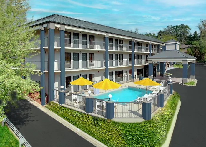 All Motels Clarion Pointe Biltmore Village