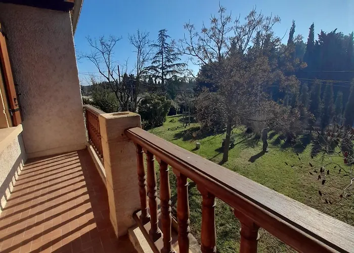 Maison provençale chaleureuse avec piscine