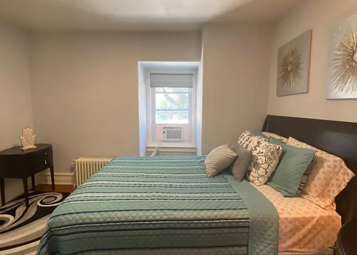 Cozy 1 Bedroom Apartment