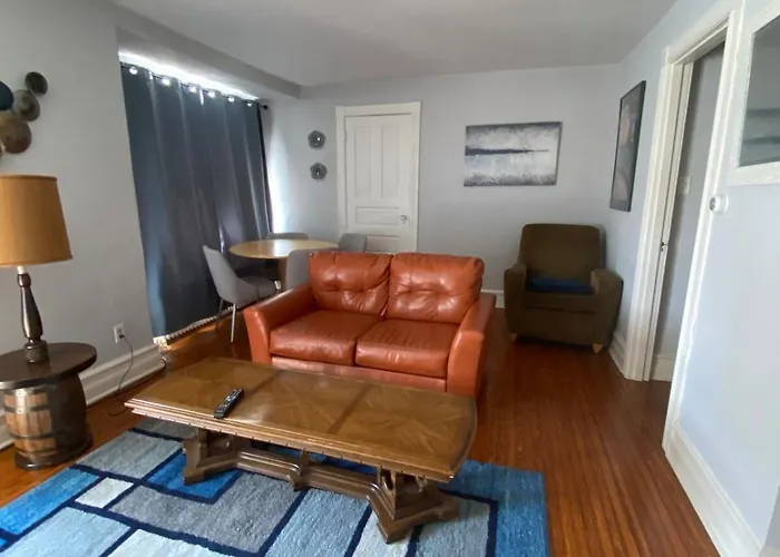 Cozy 1 Bedroom Apartment