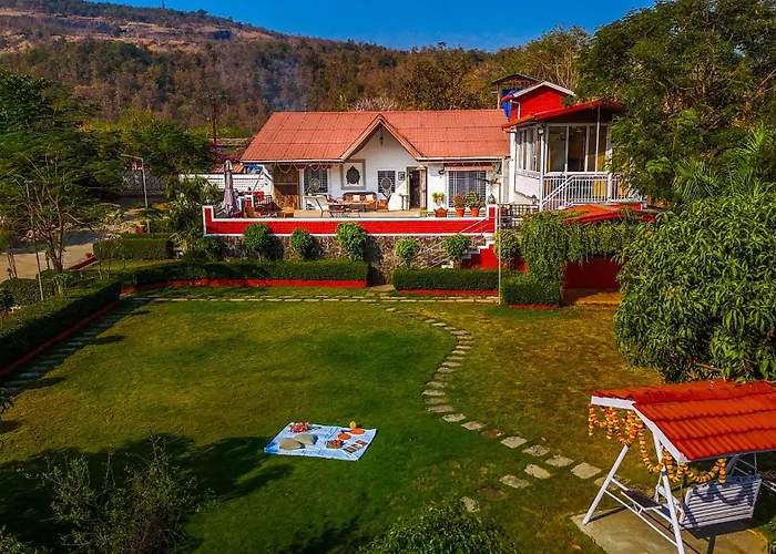 Saffronstays Olive Greens - Pool, Lawn & Glasshouse Escape