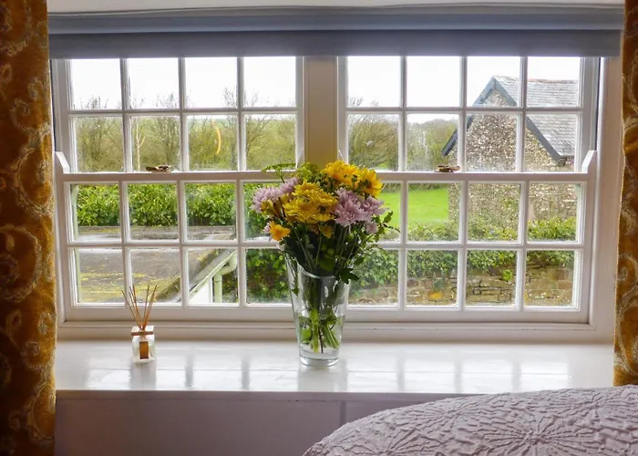 East Titchberry Cottage - Thatched Cottage Charm In Rural North Devon