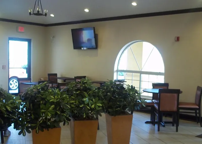 Rodeway Inn & Suites Corpus Christi Northwest