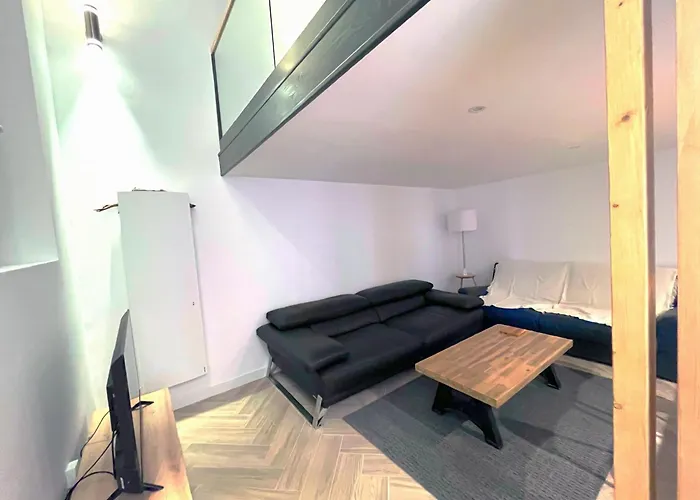 Appartement T3 proche mairie, château, et gare