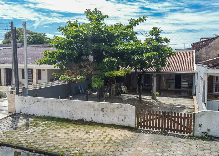 Memora Guesthouse Pontal do Paraná - Suíte a duas quadras da Praia e perto da Ilha do Mel