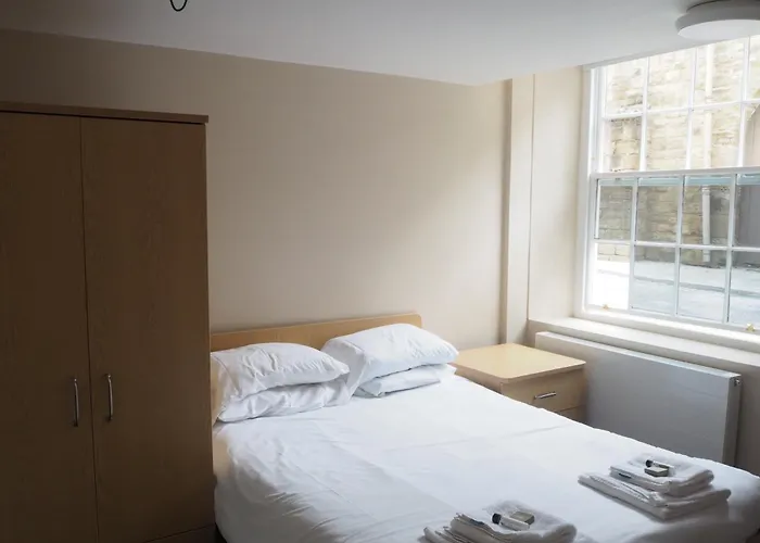 Hotel: St Chad'S College