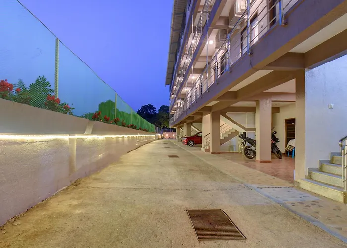 Hotel with Tennis: Hotel Padmavati Palace, Mahabaleshwar