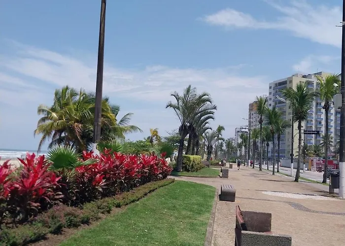Lindo apto com vista mar, 200 mts da praia