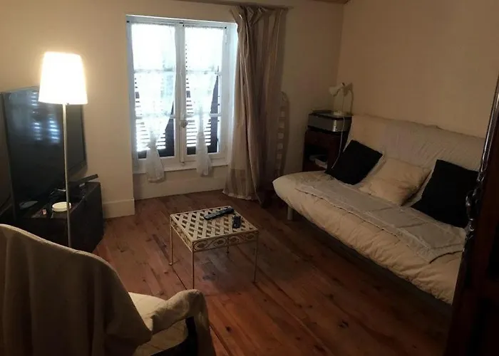 Chez Mamine, au coeur du village avec jardin
