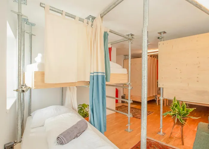 Hotel nahe College: Montagu Hostel & Bar