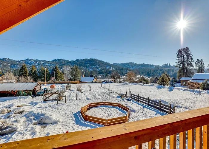 Private Hot Tub & Mtn Views: Garden Valley Apt!