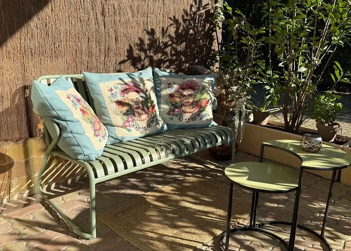 Studio dans résidence privée à 10 mn de cannes